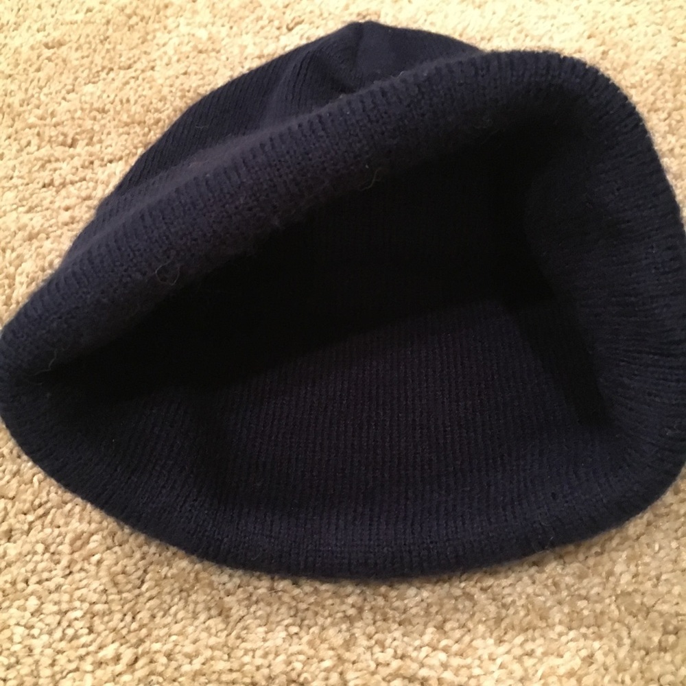 Red Sox winter hat - Picture 6 of 6